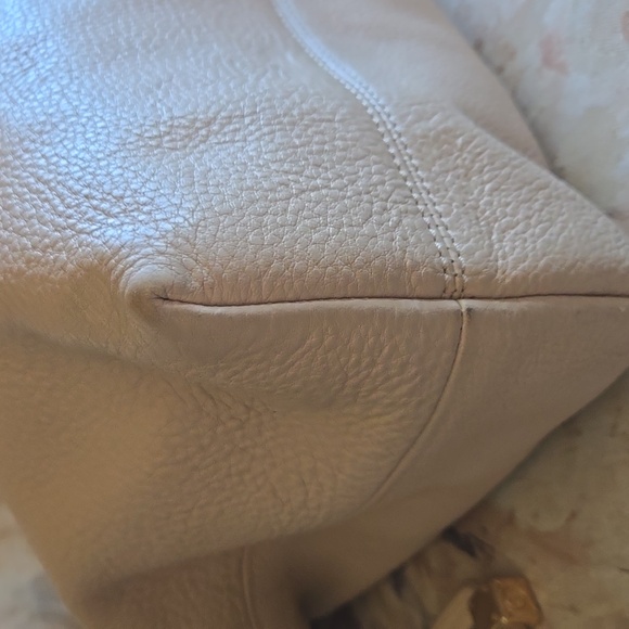 Tory Burch Marion Slouchy Tote - Picture 6 of 16